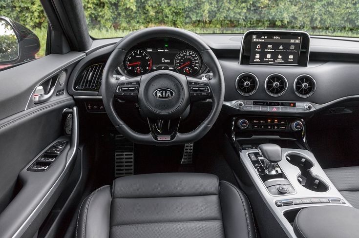 Киа Стингър GT Line Kia Stinger GT Line 2.0 бензин 2021година На части