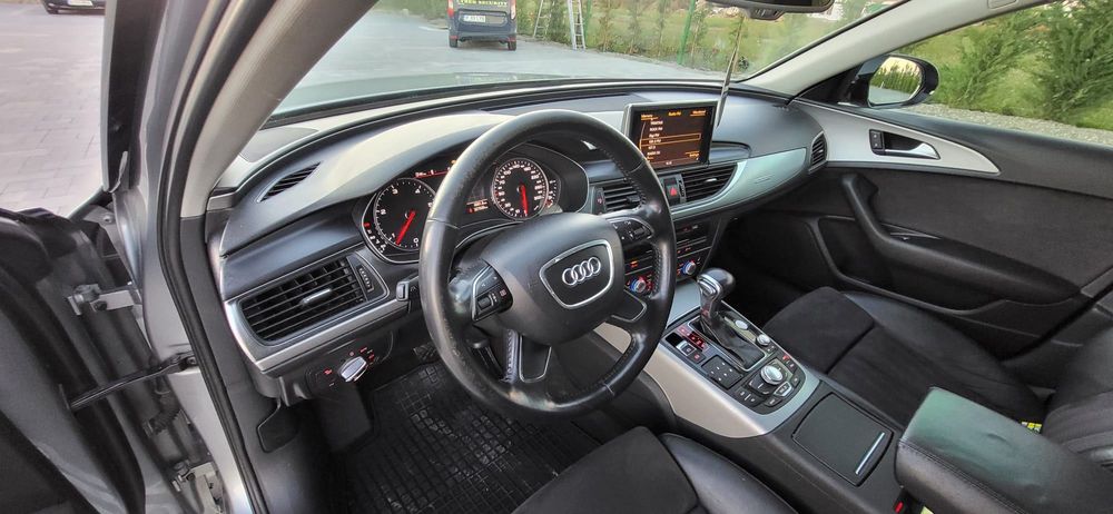 Vând Audi A6 2012