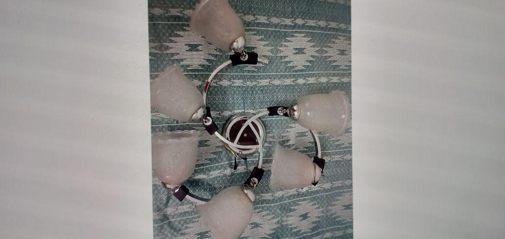 Продается люстра для зала.Россия