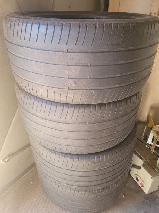 Продам шины 295 40 R21