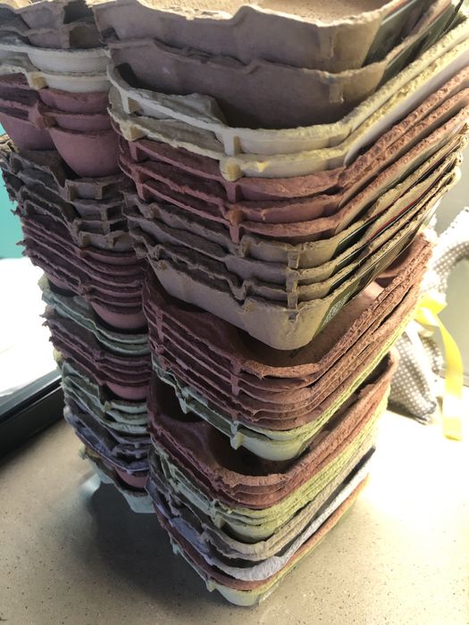 Подарявам форми за яйца