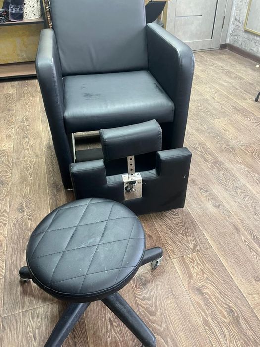 Продам педикюрное кресло