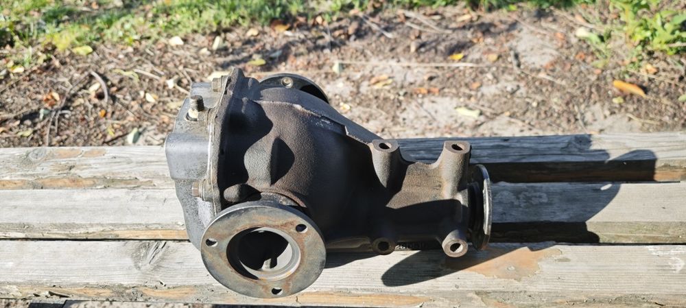 Задний редуктор от Мицубиси рвр 3.307