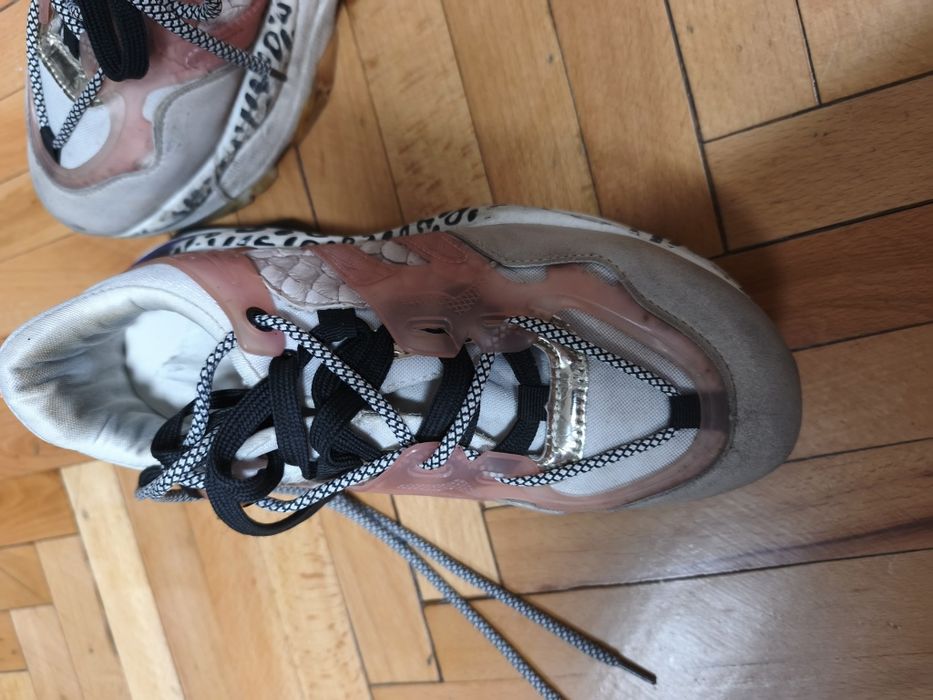 Adidasi sneakers