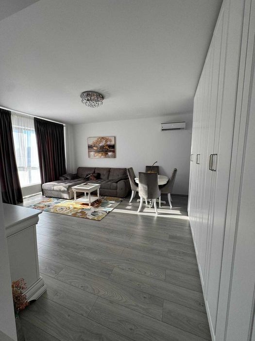 Vand apartament 3 camere