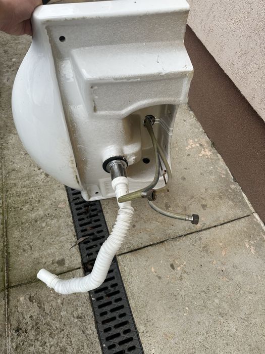 Oglinda si lavoar baie