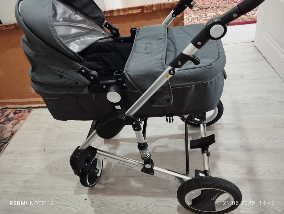 Продам всесезонную коляску