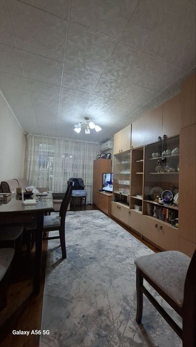 Продаёться 2 комнатная Чиланзар 15