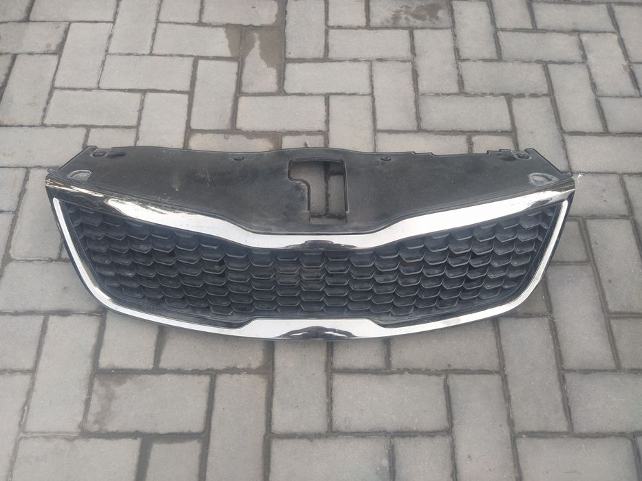 Решетка оригинал Киа Рио рестайлинг