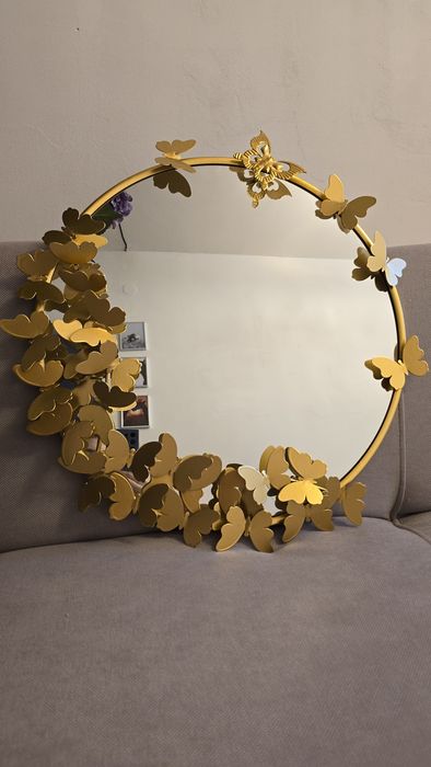 Настенное зеркало (металл)