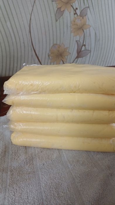 Қолдың сары майы бар  құрты