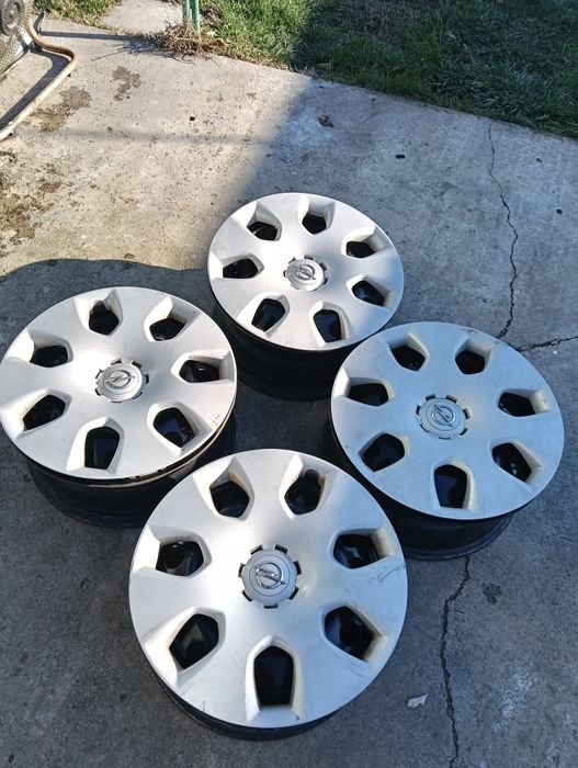 Vand 4 capace originale Opel Astra j pe 16