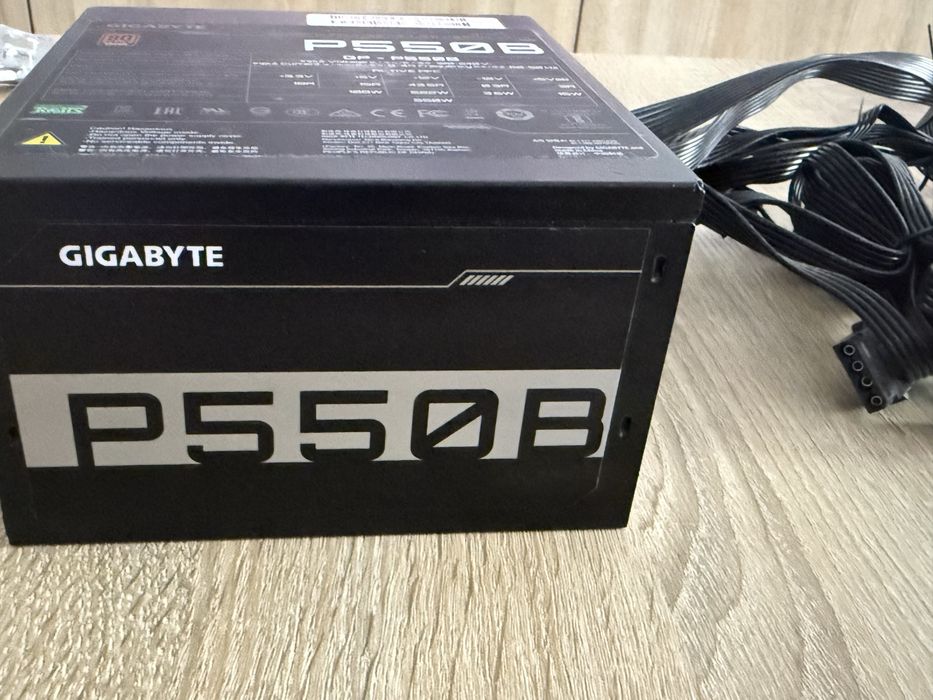 Sursa Gygabyte P550B 550w