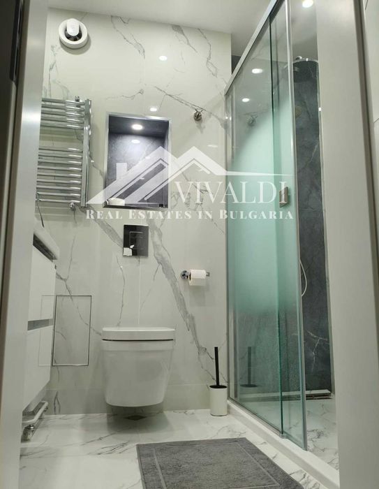 Продава се Тристаен апартамент в Варна, Бриз - 125 кв.м за 1469 €/кв.м - Снимка #7