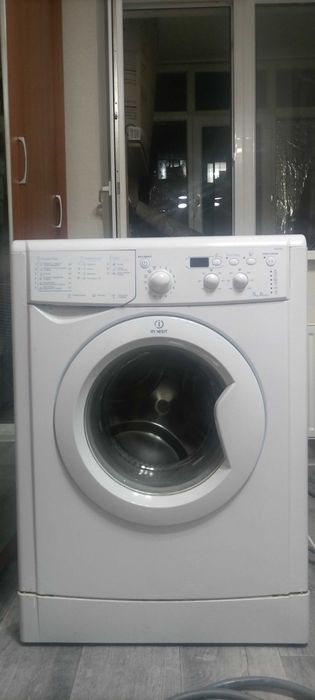Стиралка INDESIT
