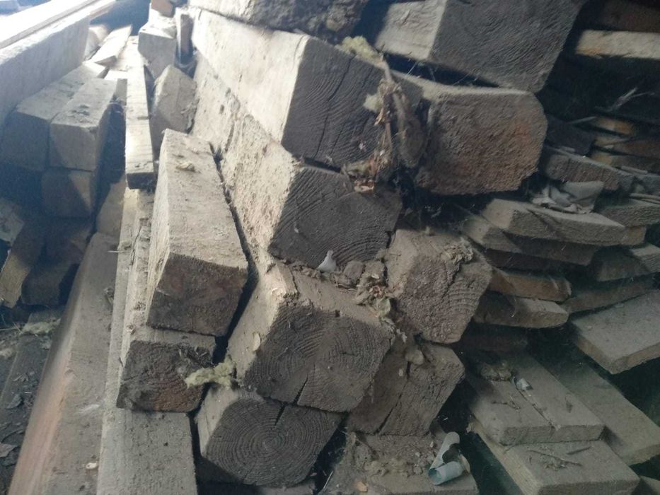 БУ !!!   Брус,, доска необрезная (горбыль)