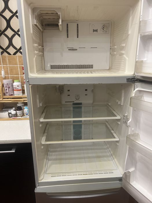 Холодильник трехкамерный Panasonic NR-C703R