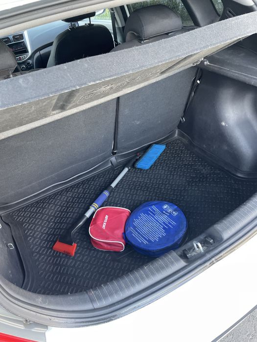 Автомобиль Hyundai Accent HB