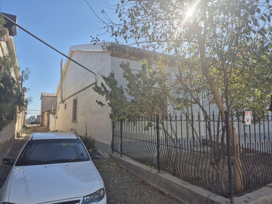 Ховли жой сотилади