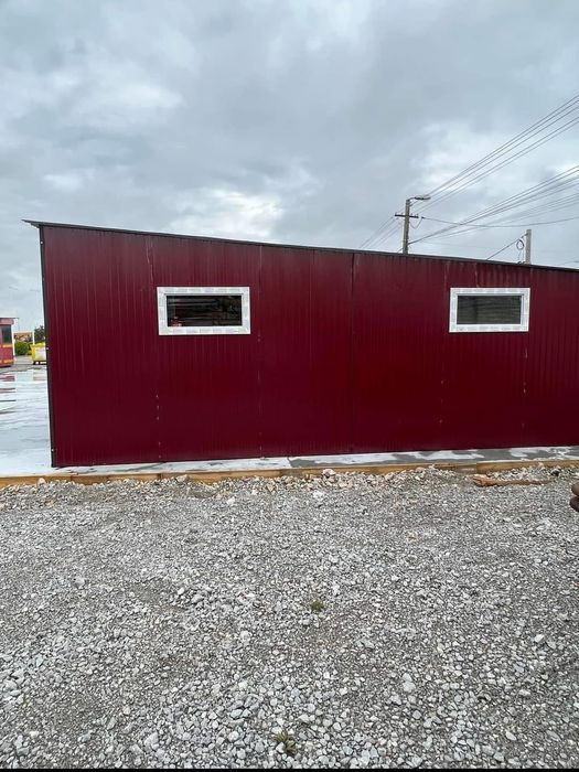 Vând Costrucția pentru depozitare sau garaj