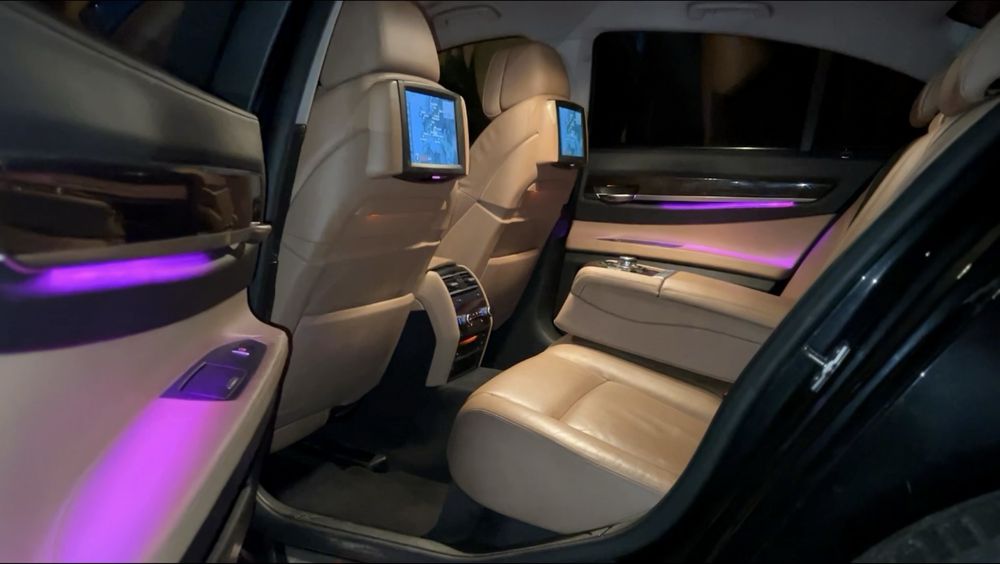 Vând seria 7 740D xDrive ( dauna)