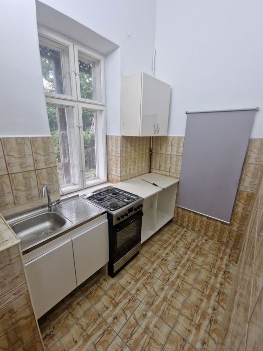 Ap 3 cam la casa acces direct din str.zonă Decebal, muncitorii
