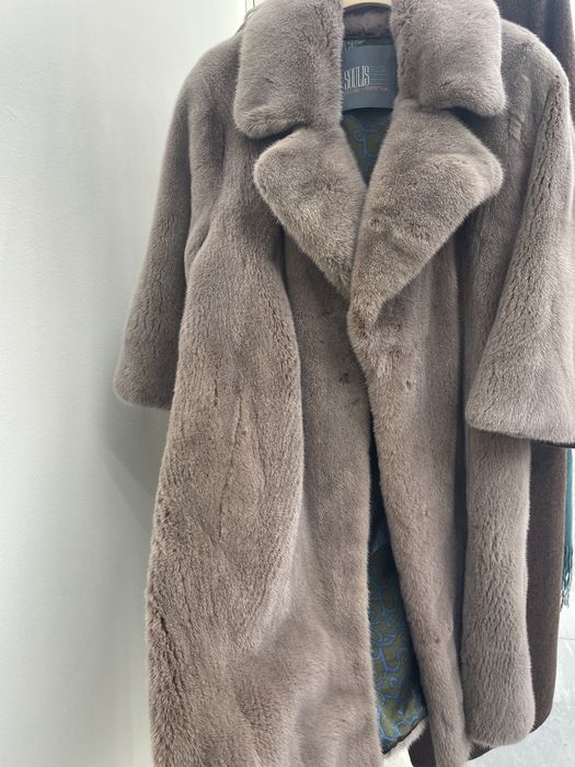 Продам шубу норковую