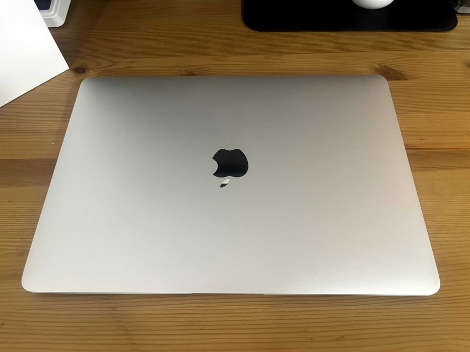 Macbook Air M1 8/256 Silver
