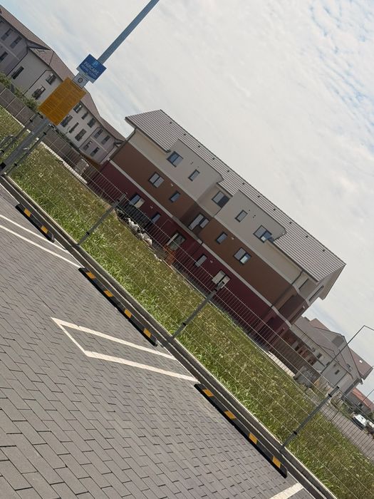 Apartament cu 3 CAMERE
