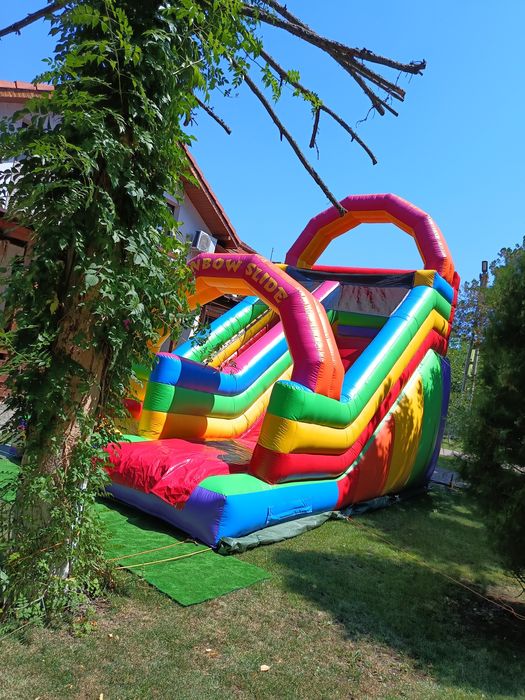 Inchiriez tobogan gonflabil