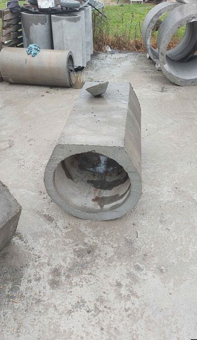 Tub beton cu talpă