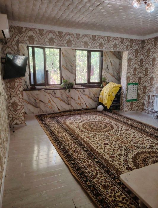 Продается квартира Юнусабад 6кв 2/4/4