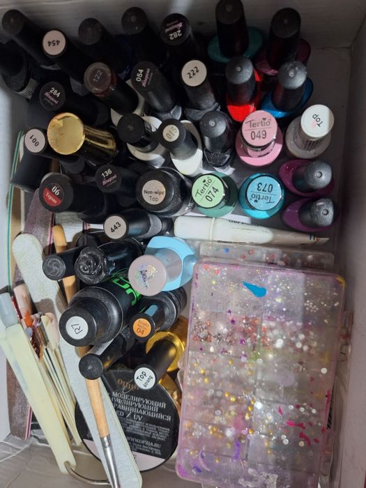 Продам все для маникюра