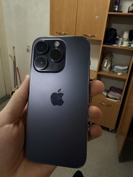 Обменяю айфон 14 про