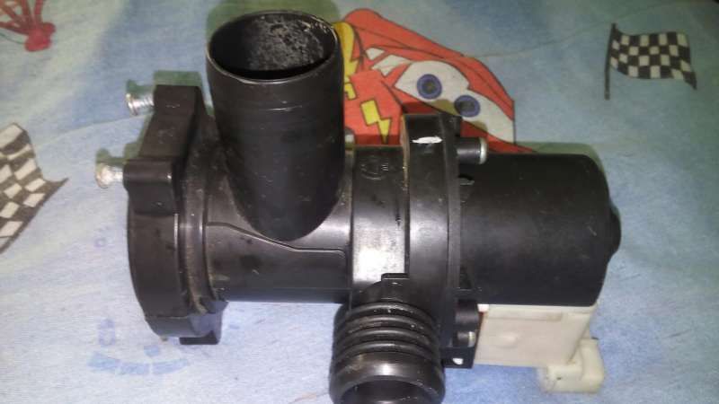 водна помпа за пералня