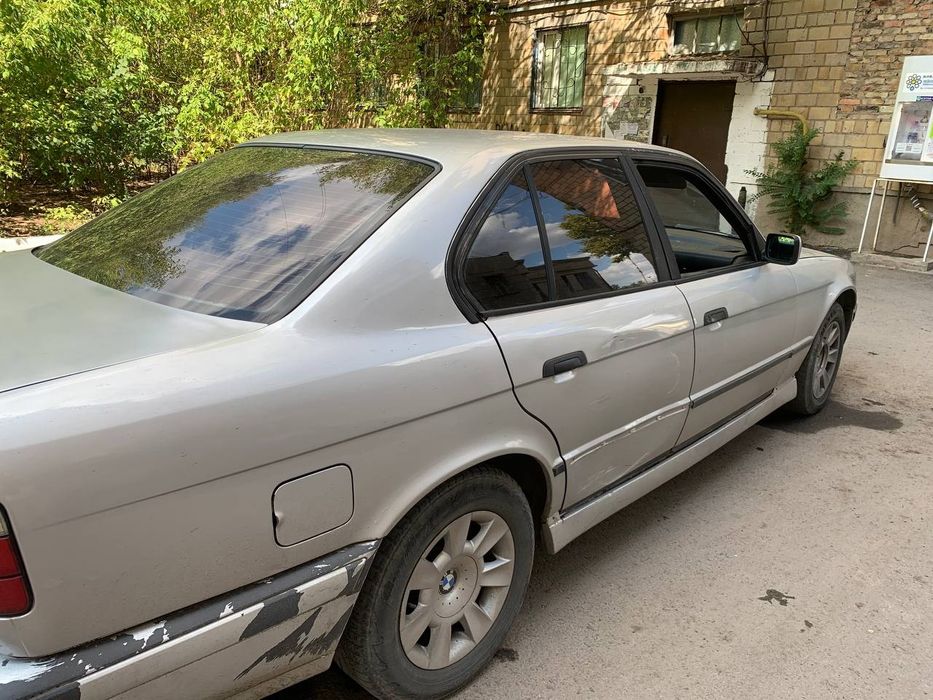 Продам BMW Е34 525