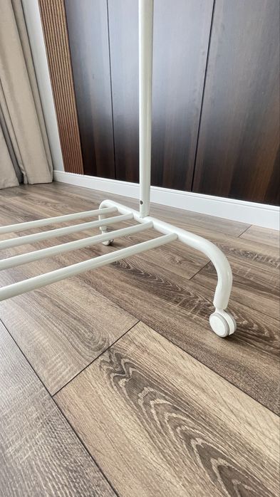 Ikea вешалка в отличном состоянии
