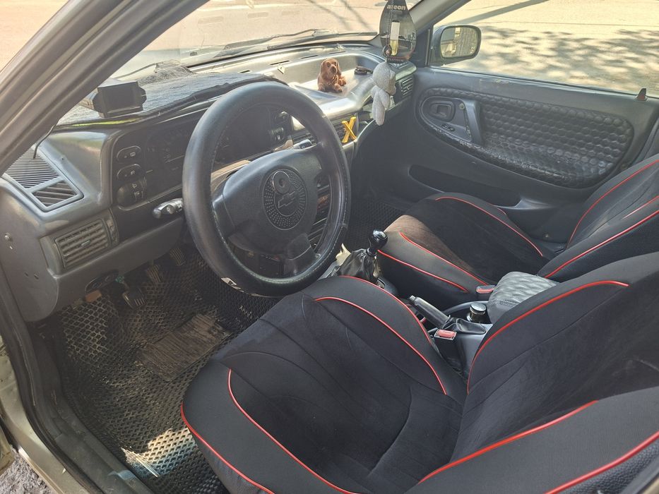 Neksiya 1 dons 1.5 2006 yil metan gaz 570 min yurgan o'zimniki