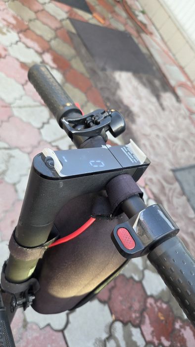 Продам самокат Xiaomi 365 pro