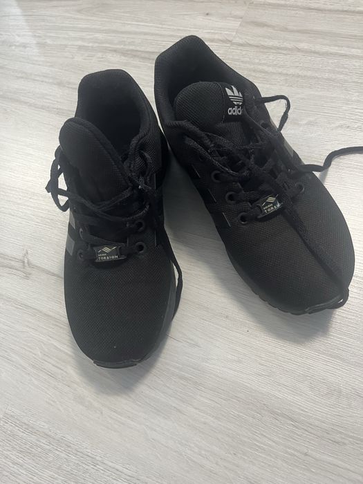 Adidași adidas negri