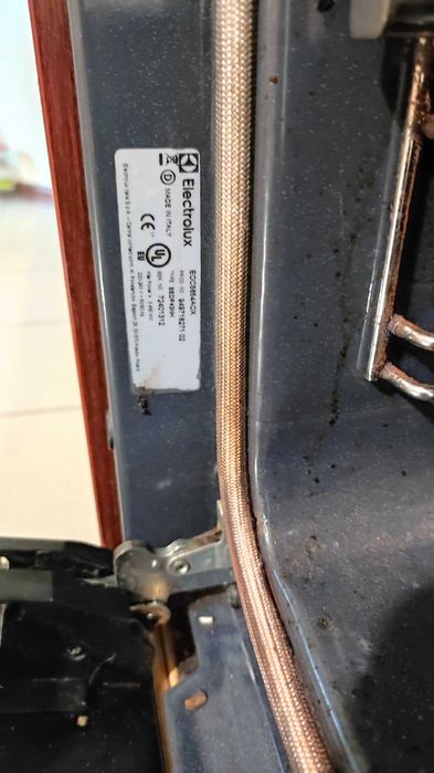 Фурна за вграждане Електролукс с пиролиза EOC5654AOX