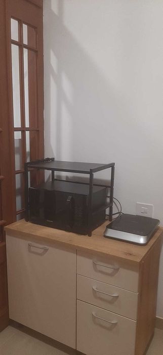 Inchiriez parter casa, 2 ap cu 2 camere si o garsoniera, zona Unirii