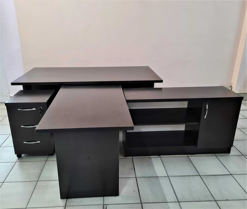 Набор офисной мебели 4 предмета