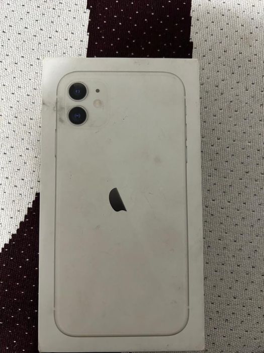 iPhone 11 (White)
