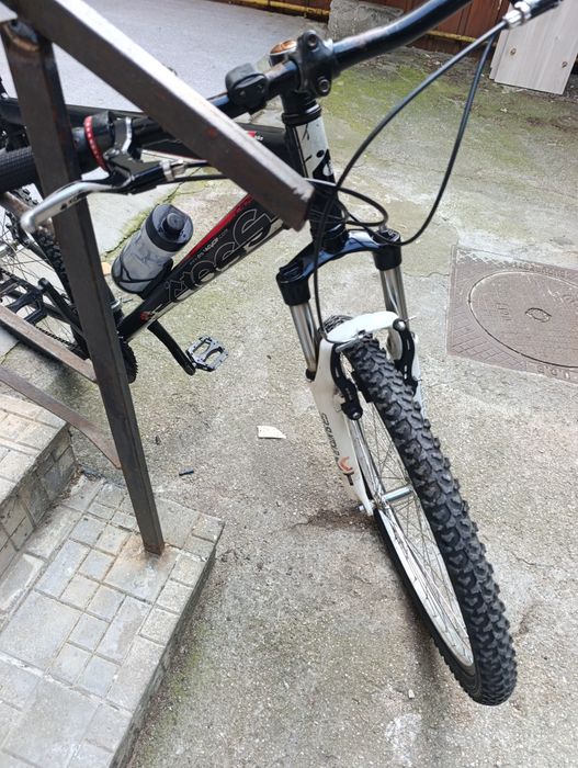 Vând bicicleta CROSS roti 26
