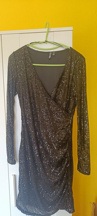 Коктейлни рокли!