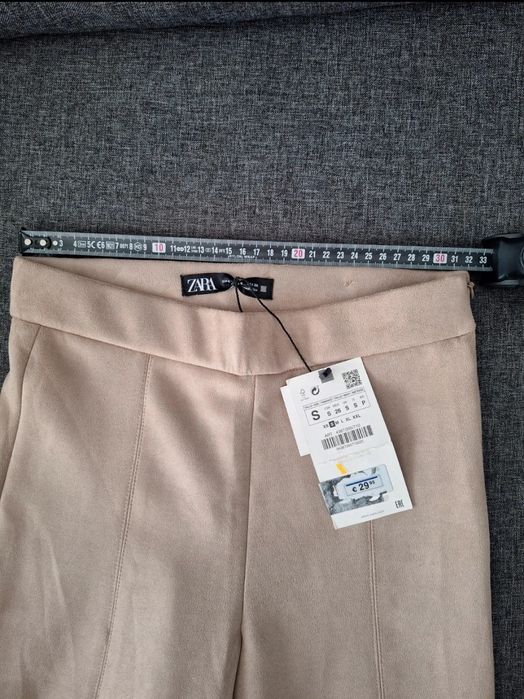 Vand pantaloni ZARA