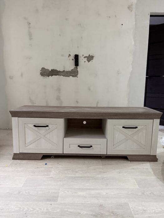 Продам шкаф и тумбочку Евромебель