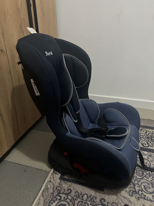 Продам автомобильное детское кресло