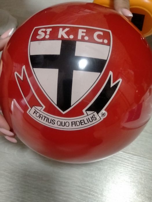 Шары для игры в боулинг